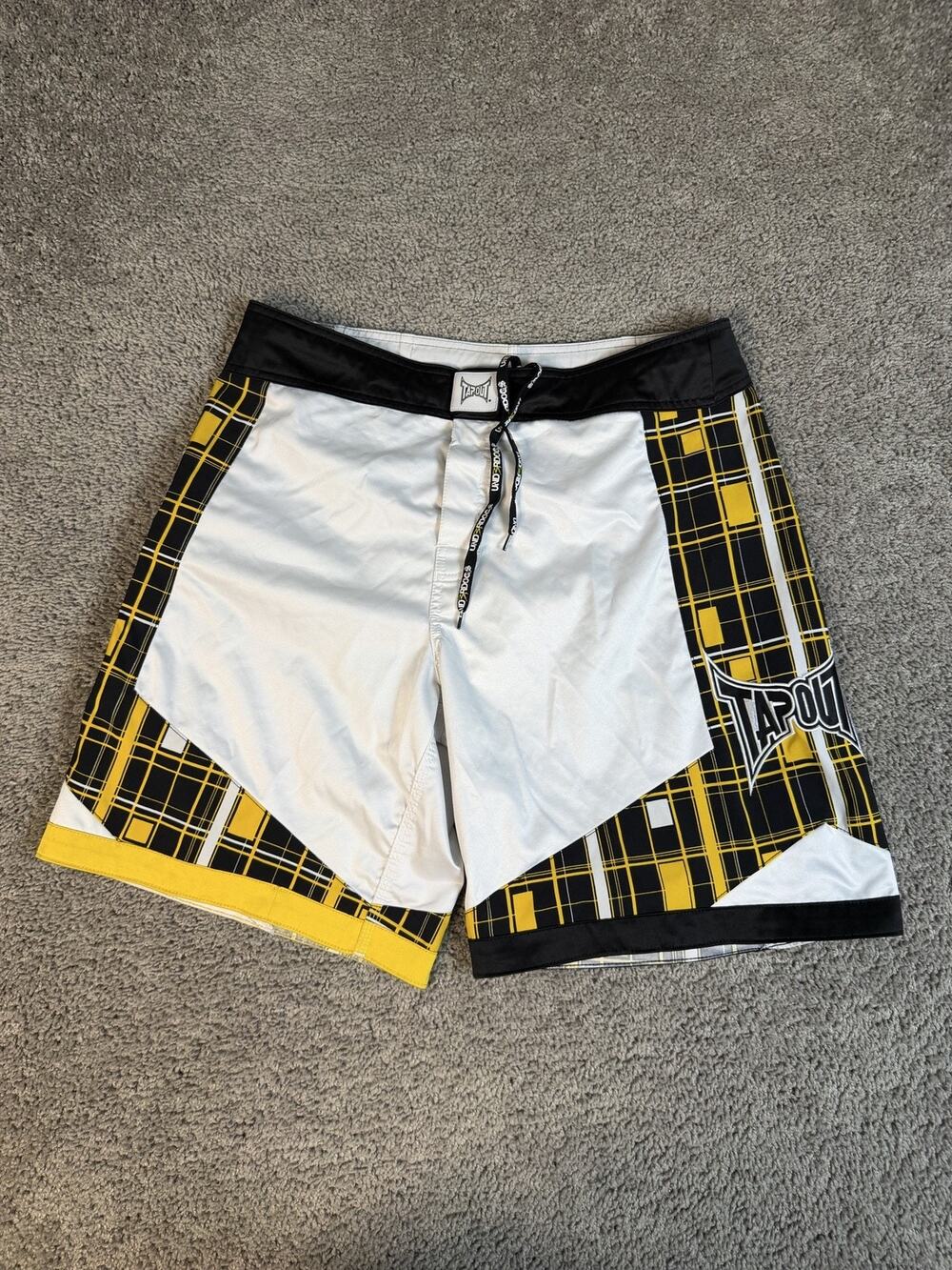 Tapout MMA Shorts Mens L BJJ MMA White Yellow Black Polyester Drawstring Elastic